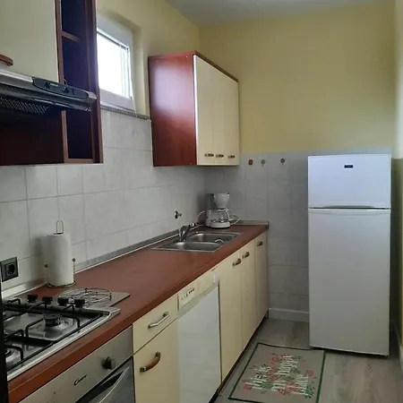 アパート Erik&dani ザダル